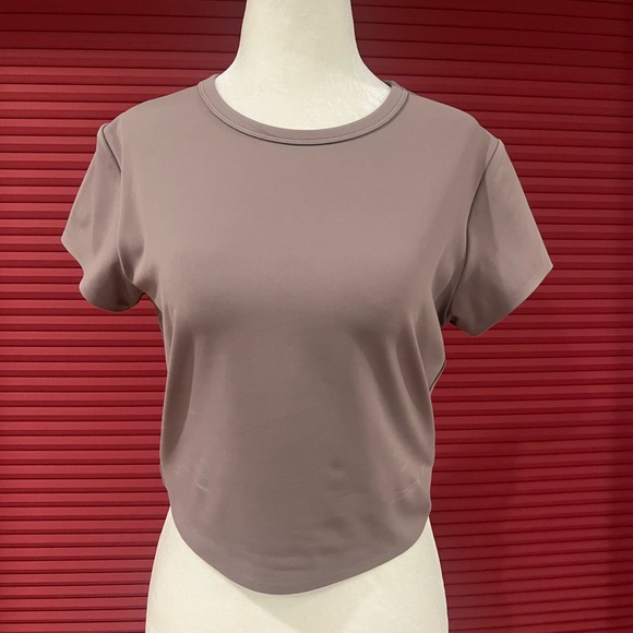 Uniqlo Women's Dusty color Short Sleeve Tee - Picture 1 of 4